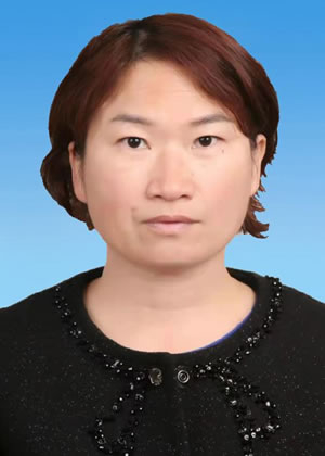 雷加容